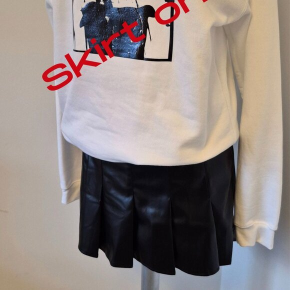 New Box Pleat Faux Skirt - Picture 2 of 4